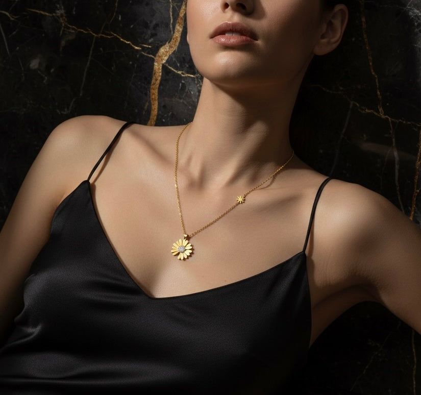 Daisy Dewdrop Necklace -18K Gold Plated