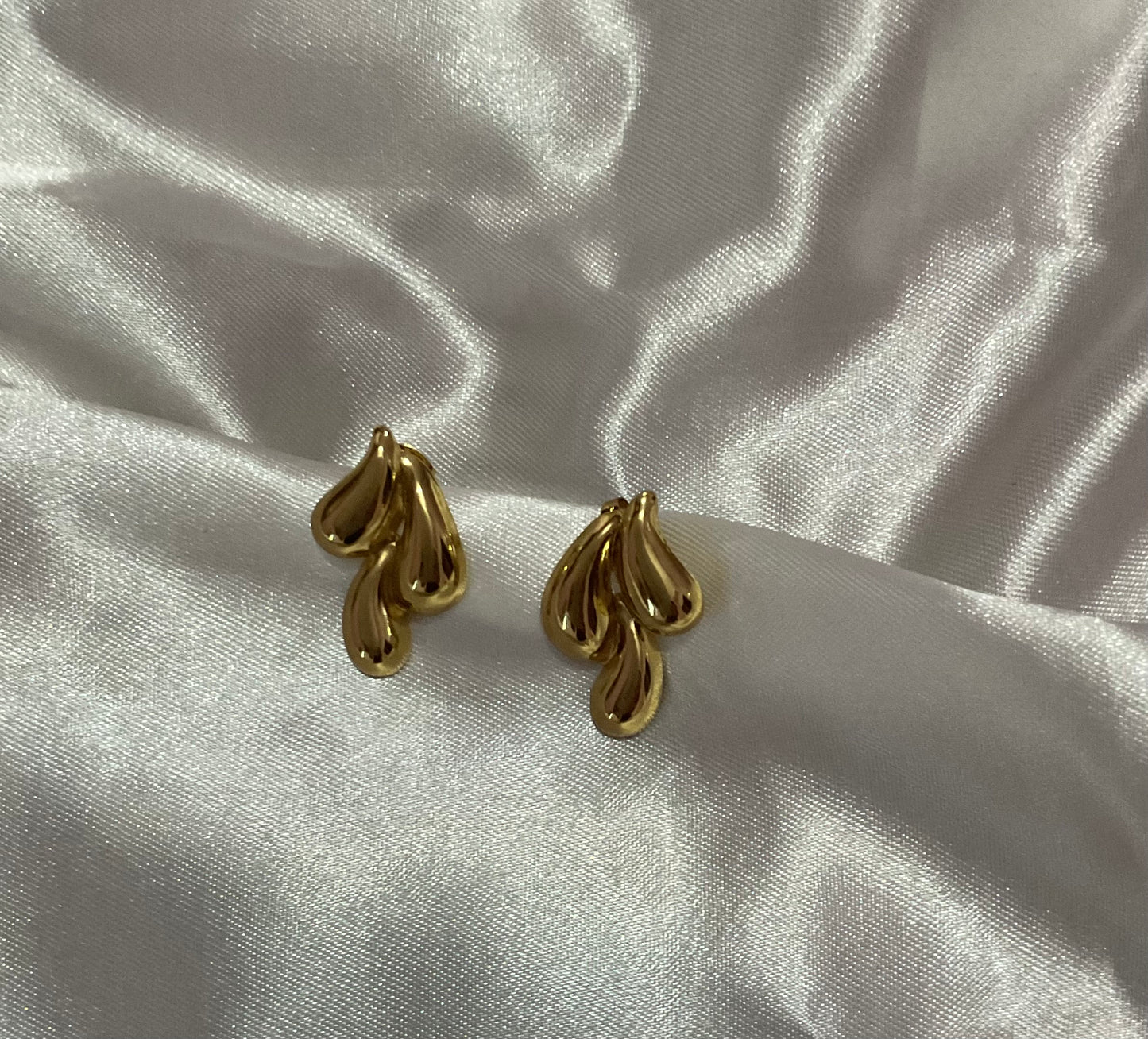 Petal Cluster Stud Earrings -18K Gold Plated