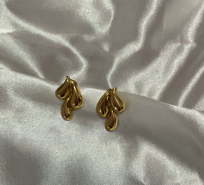 Petal Cluster Stud Earrings -18K Gold Plated