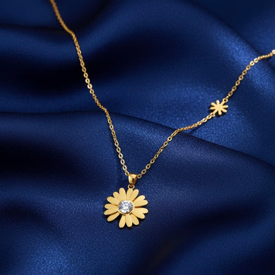 Daisy Dewdrop Necklace