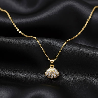 Secret Pearl Shell Pendant Necklace