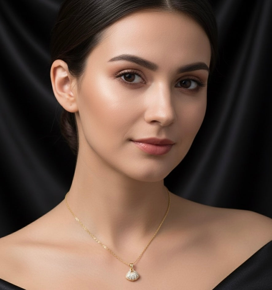 Secret Pearl Shell Pendant Necklace -18K Gold Plated
