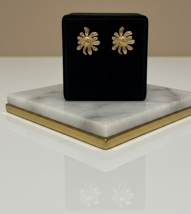 Daisy stud earring -18K Gold Plated
