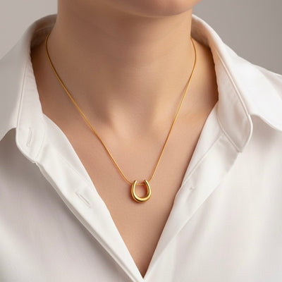 U-Shape Glow Chain Pendant Necklace