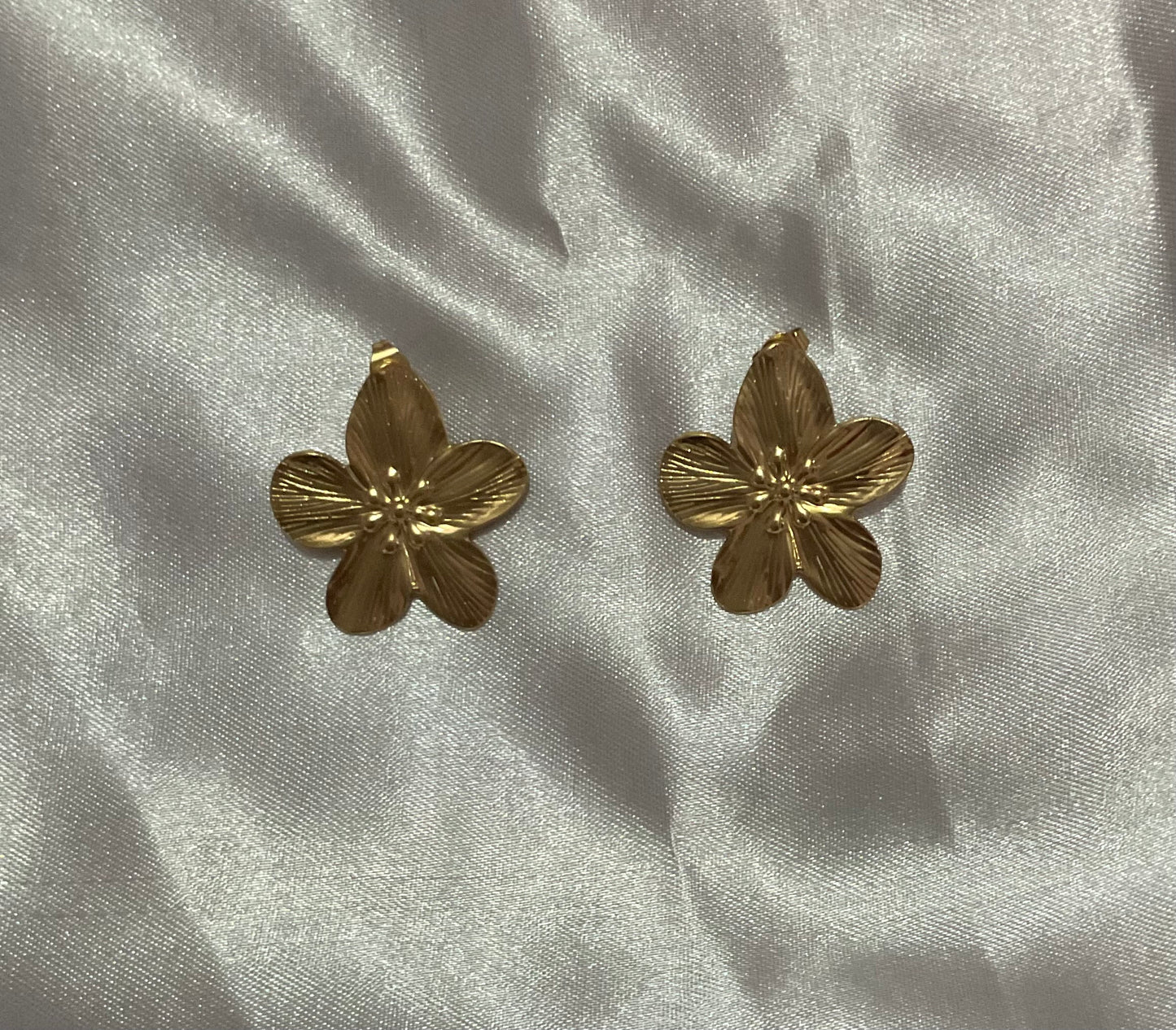 Blossom Stud Earrings -18K Gold Plated
