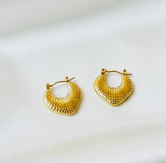 Puffed detailed hoops -18K Gold Plated
