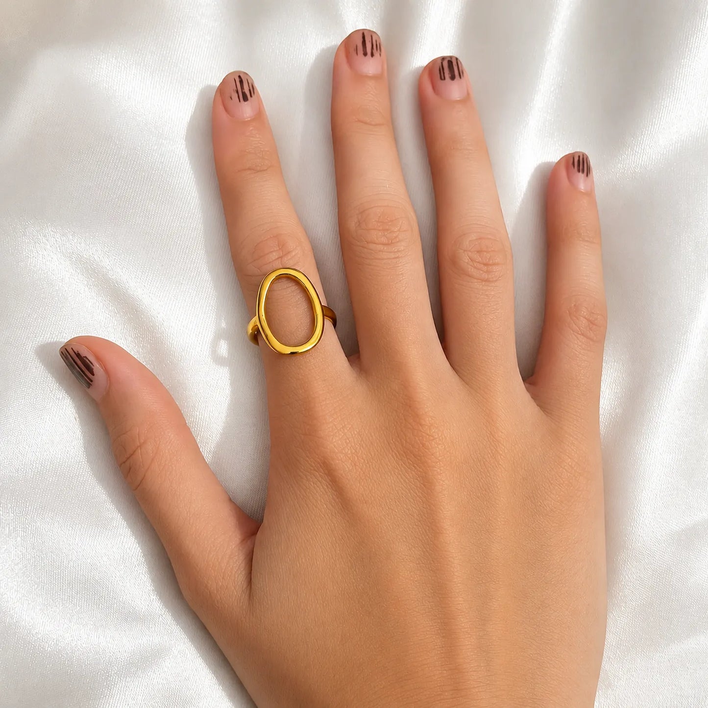 Aura Oval Open Ring