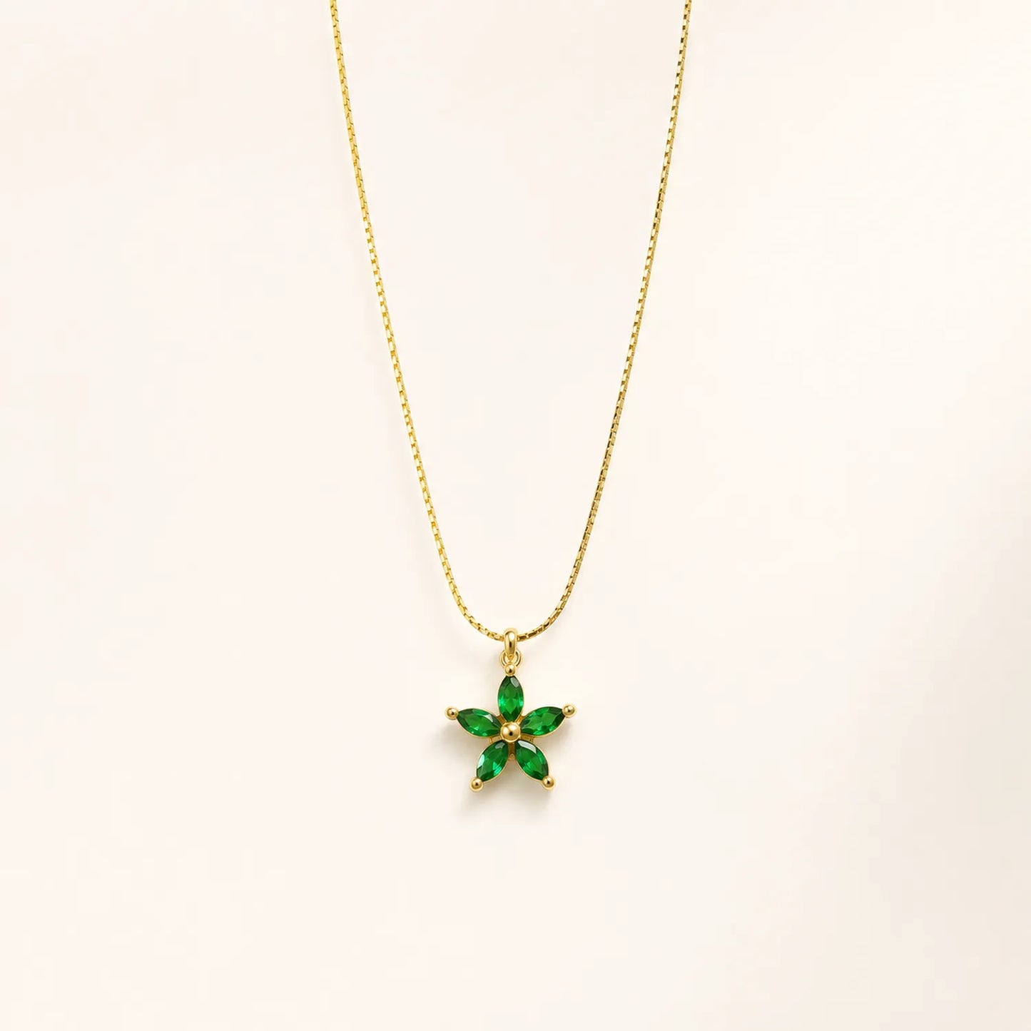 Emerald Star Pendant Necklace | 18K Gold Plated
