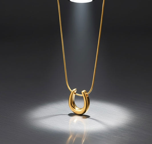 U-Shape Glow Chain Pendant Necklace