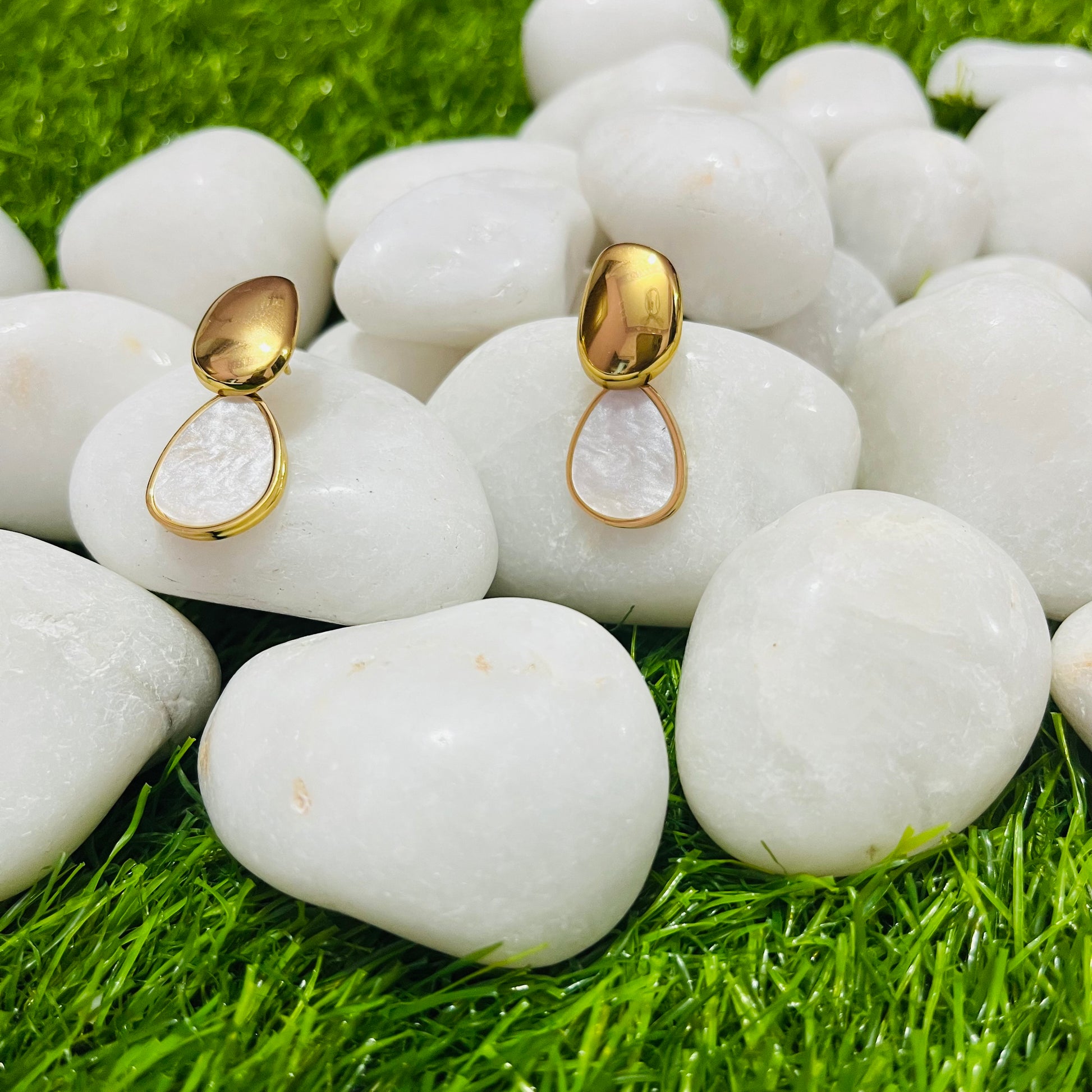 Gold stone Drop Earrings